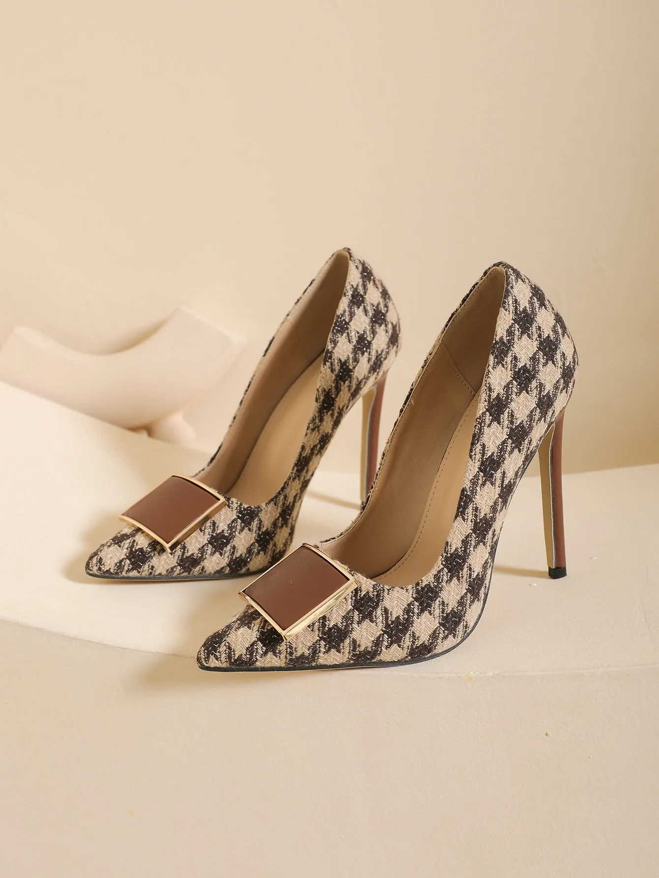 Houndstooth Pattern Metal Decor Point Toe Stiletto Heeled Pumps