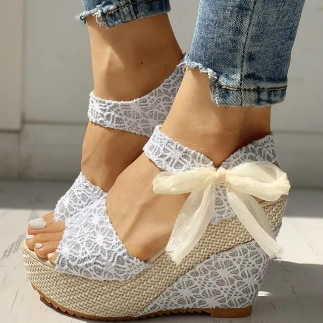 Trendy Lace Up Ankle Strap Platform Sandals