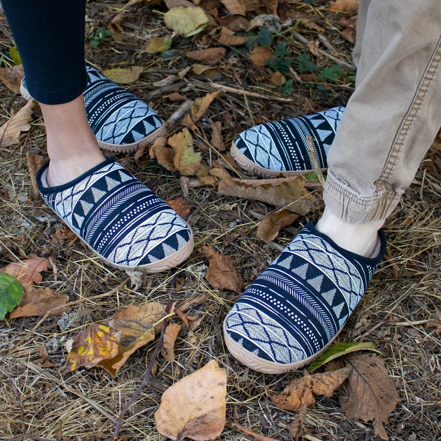 Women's Graphic Evergreen Slipper - Black